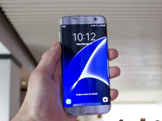 Samsung S7 with cover - 4